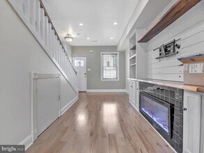 Building Photo - 639 20th St NE