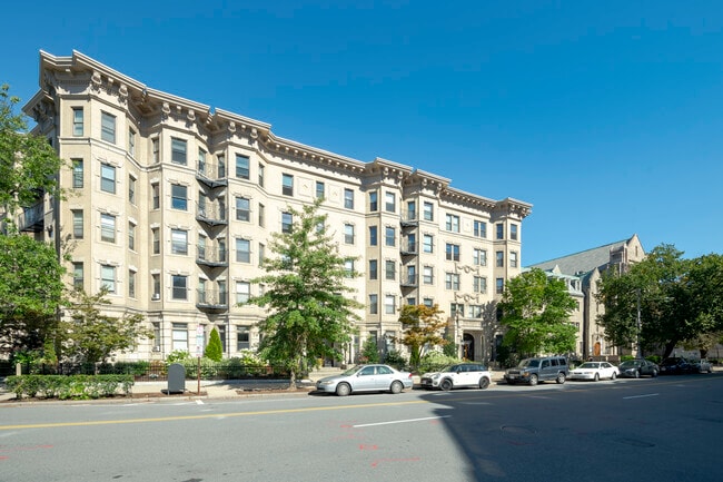 Building Photo - 1111 Boylston St