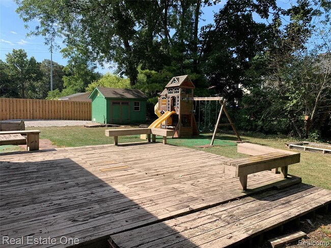 Building Photo - 5051 Falmouth Dr