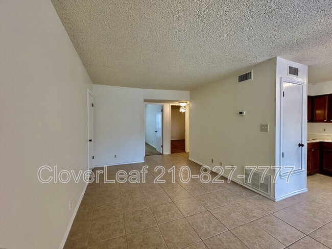 Building Photo - 10563 Starcrest Dr