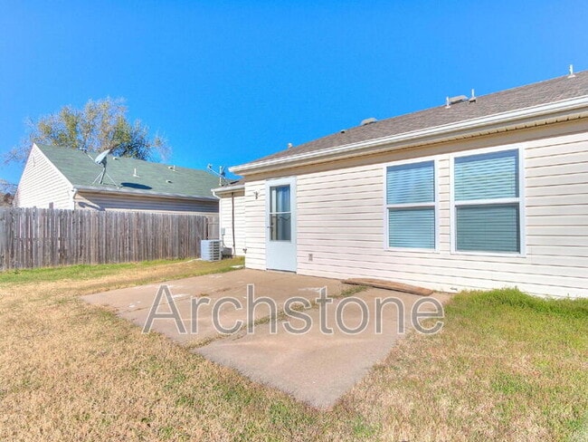 Building Photo - 5508 Del Creek Rd