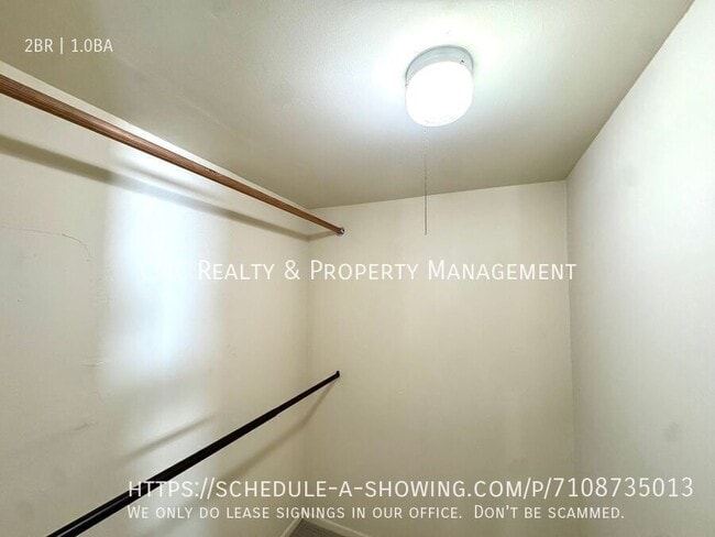 Building Photo - 531 Roswell-