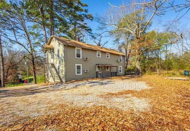 Building Photo - 311 Hedgewood Dr