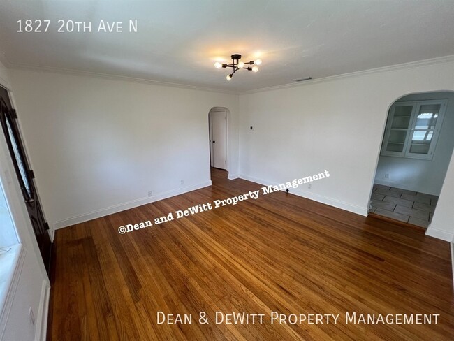 Building Photo - Woodlawn Park 2/1 SFH - For Rent