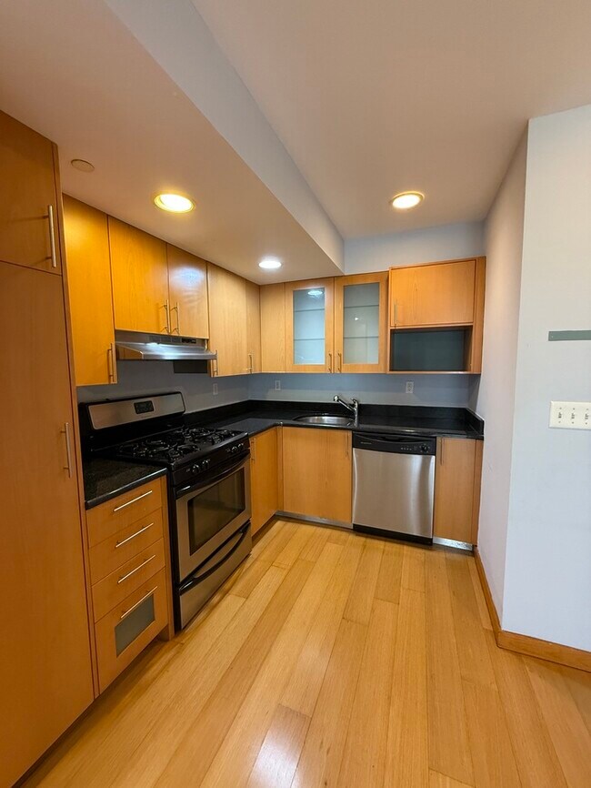 Building Photo - 101-103 Polk St #2, Newark, NJ 07105