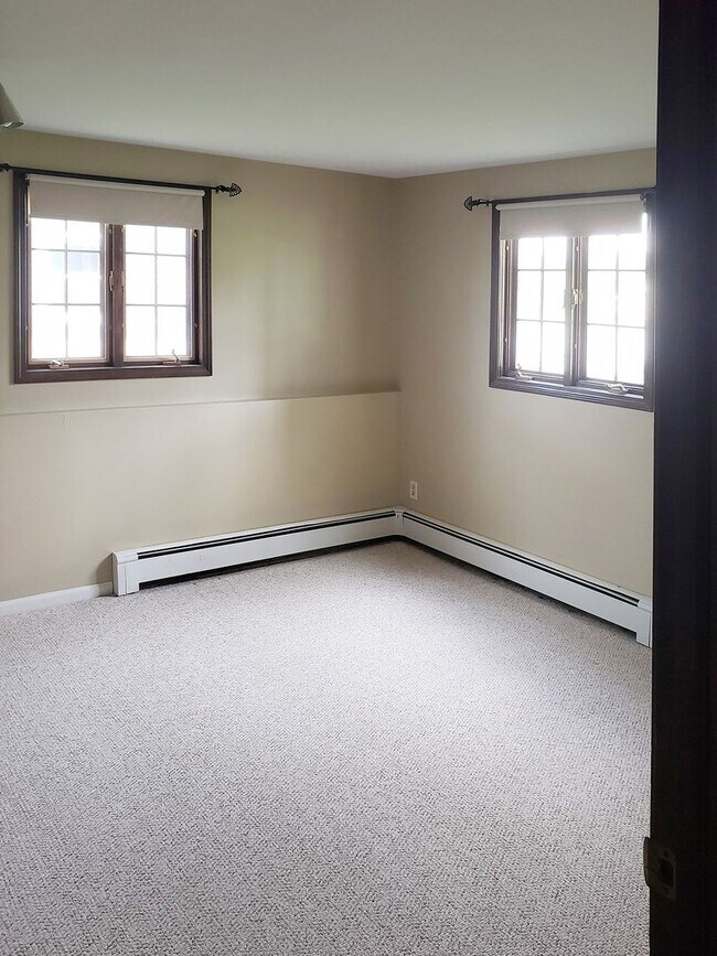 Building Photo - 6724 Rushmore Ct