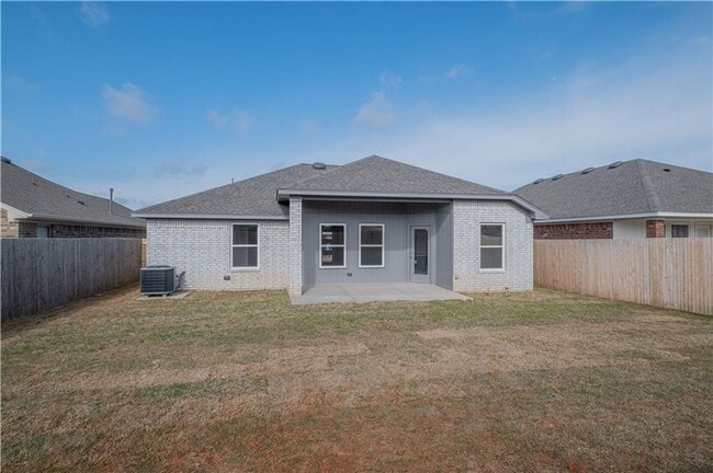 Building Photo - Three bed home in Deer Creek schools