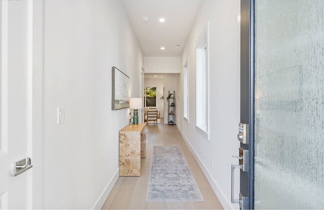 Building Photo - 15628 NW Raywood Ln