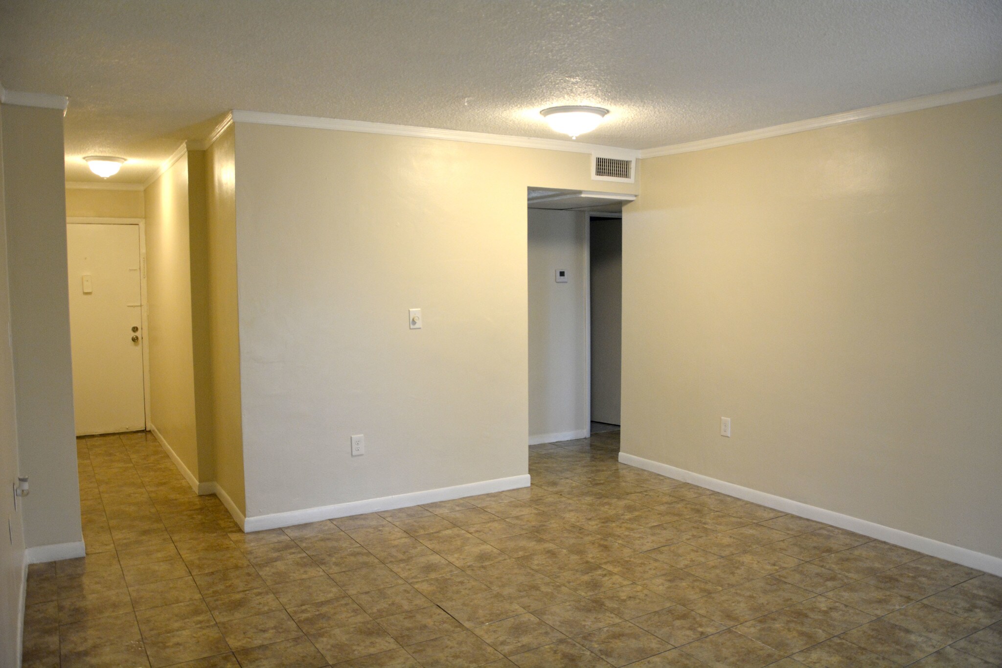 Building Photo - 2498 SW 17th Ave