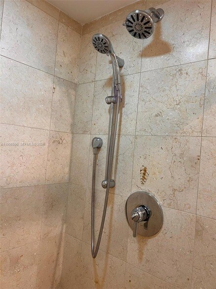 Building Photo - 1830 S Ocean Dr