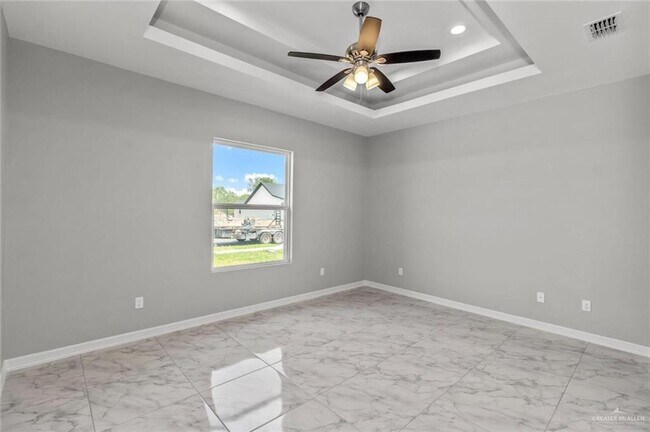 Building Photo - 12 N Playa Del Sol St