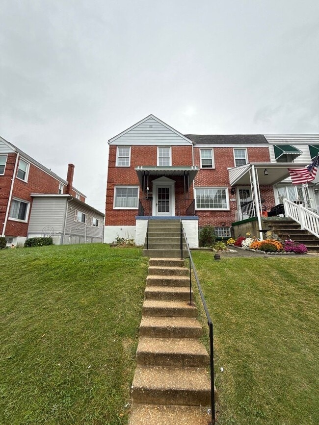 Primary Photo - Three Bedroom 1 Bath house in Baltimore