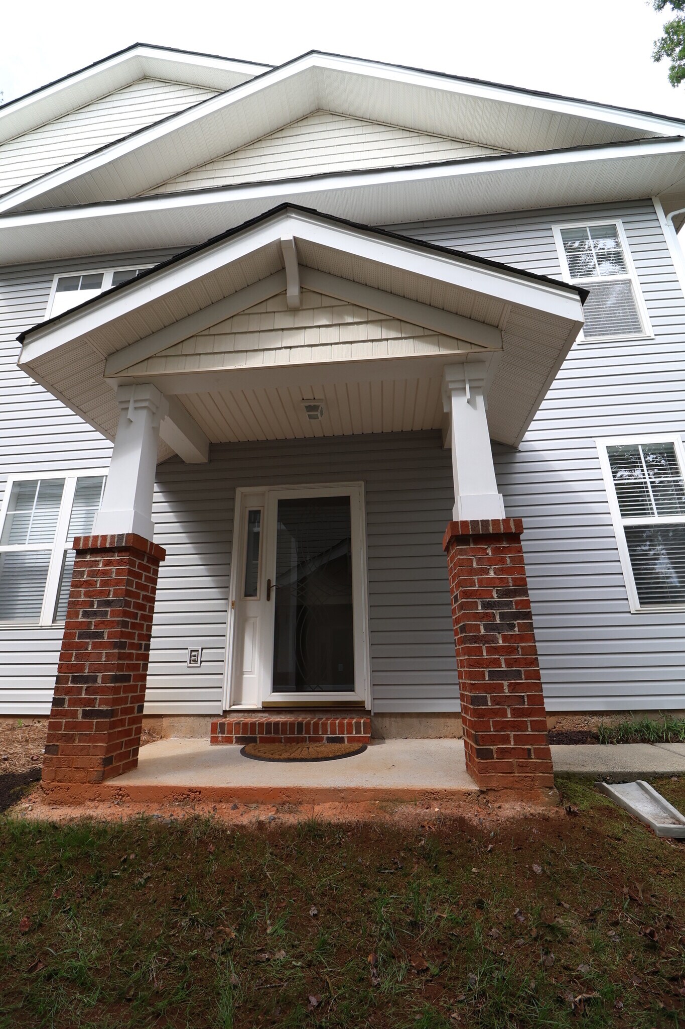 Building Photo - 10979 Princeton Village Dr