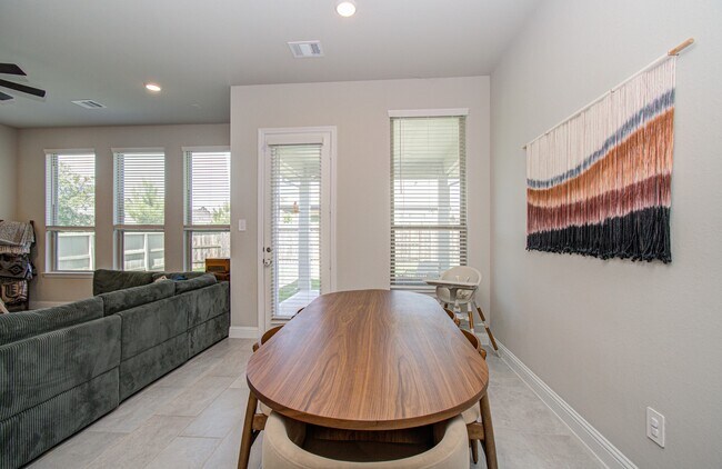 Building Photo - 10442 Eastern Bluestar Dr