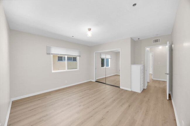 Building Photo - 3 Bedroom and 2 Bathroom – Close to CSULB ...