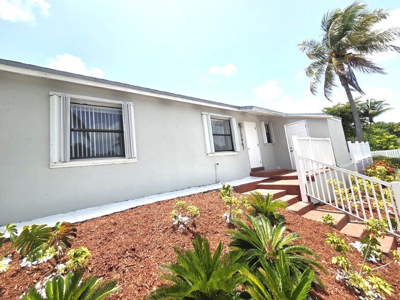 Building Photo - 20867 Snapper Pl