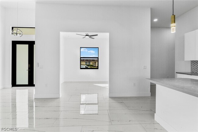 Building Photo - 4112 2nd St SW