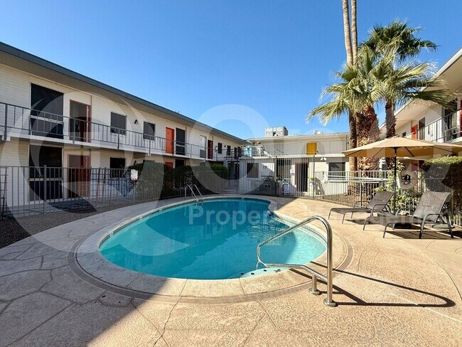 Building Photo - 1422 N 5th St