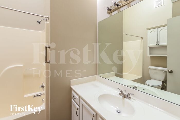 Building Photo - 1135 Meadowlark Ln