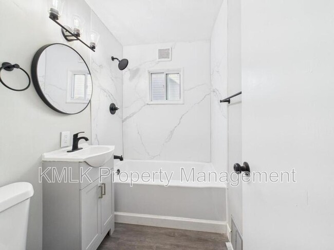 Building Photo - 2475 Ogden Ave