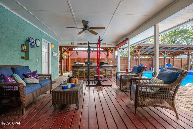 Building Photo - 6224 Seminole Dr
