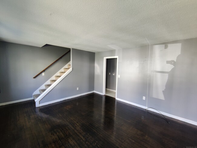 Building Photo - 85 Gilman St