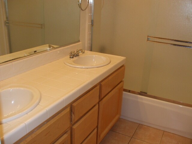 Building Photo - Fabulous Home on Large Corner Lot