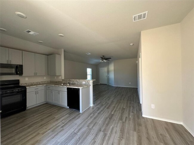Building Photo - 270 Cumberland Forest Dr