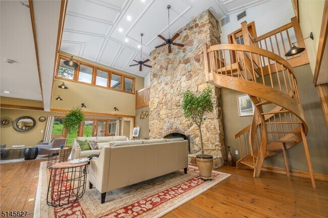 Building Photo - 36 Rocktown Hill Rd