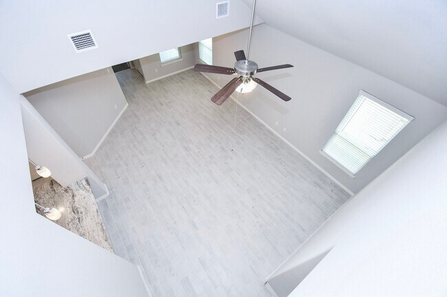 Building Photo - 1417 Sundown Gln Ln