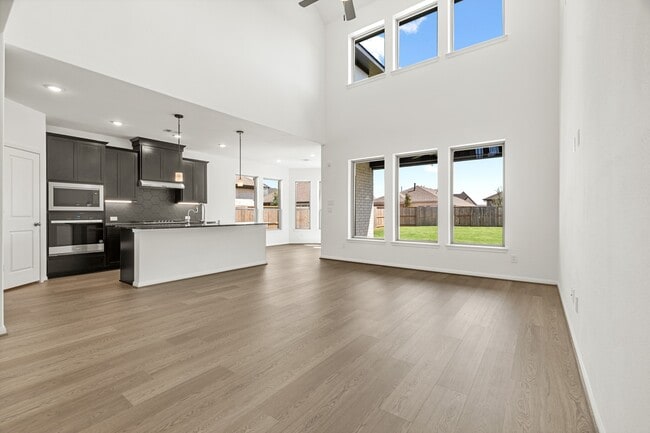 Building Photo - 2610 Glacier Pt Dr