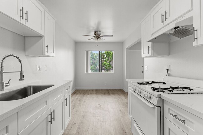 Interior Photo - 8331 Lampson Avenue
