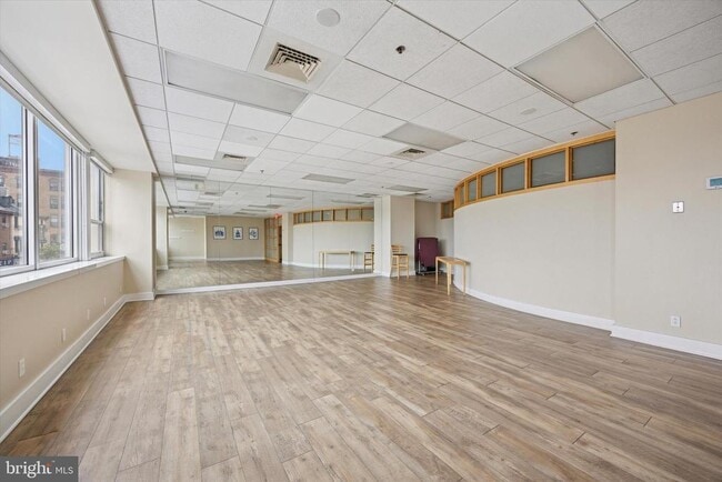 Building Photo - 1100 Vine St