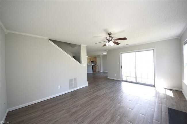 Building Photo - 102 Pelican Cove