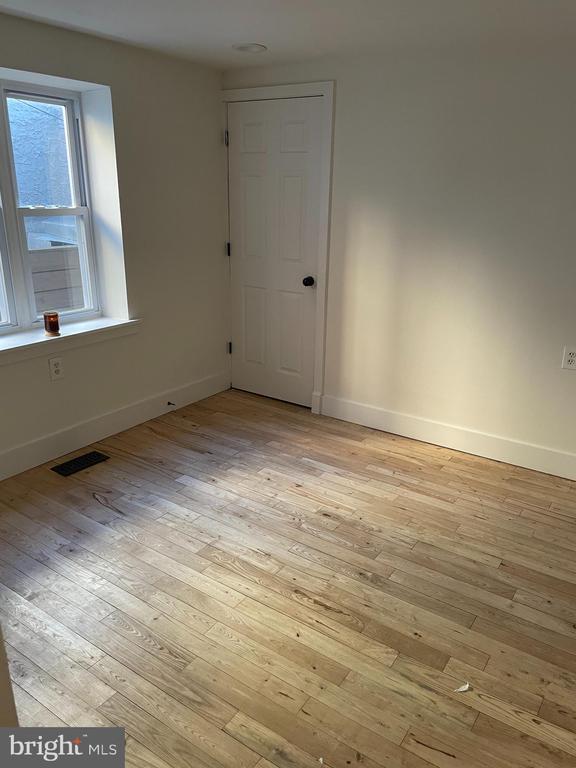 Building Photo - 511 Morse St