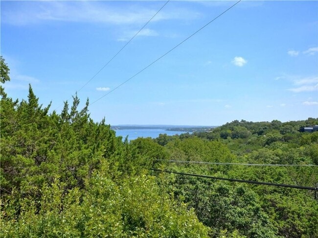 Building Photo - 205 Capri