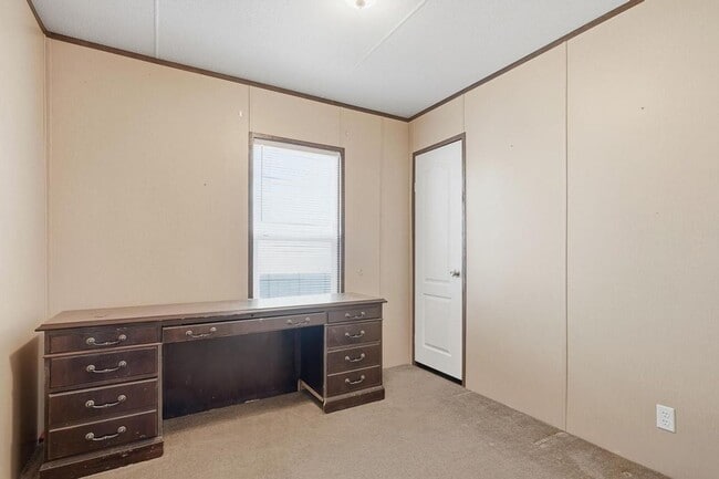 Building Photo - Fully Furnished 3-Bed, 2-Bath Home in Gated Community – Move-In Ready!