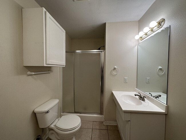 Building Photo - 1204 E 34th St