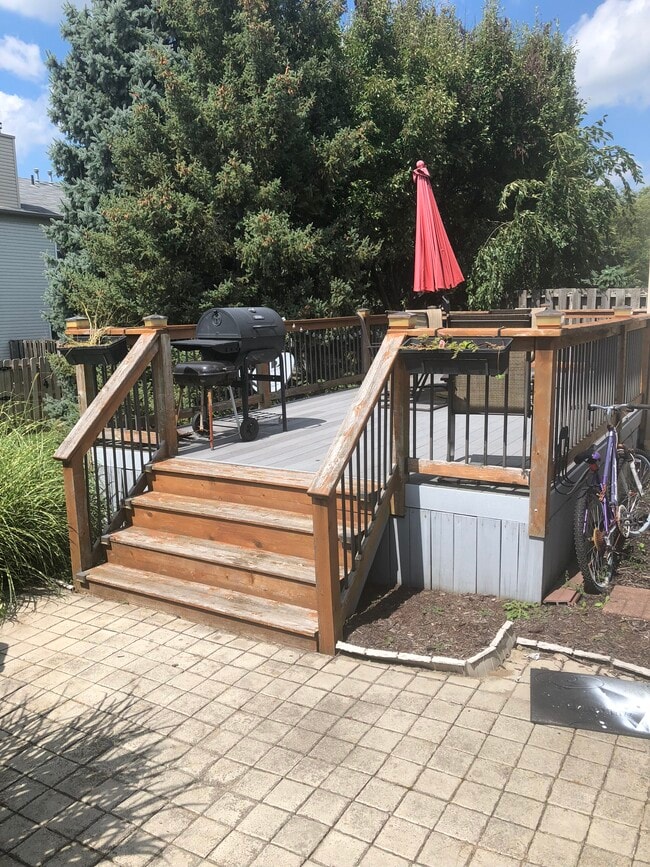 Building Photo - 229 MACANDREWS WAY