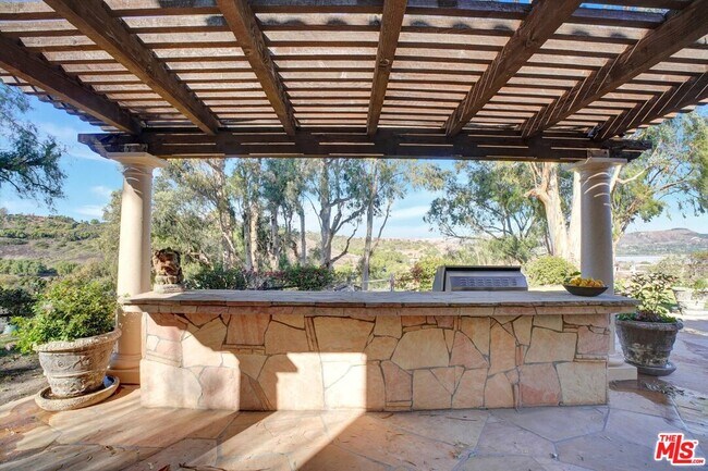 Building Photo - 13045 Ripple Creek Ln