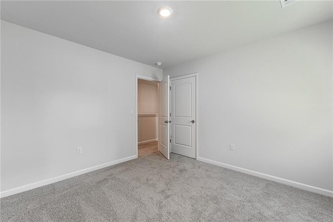Building Photo - 545 King Vlg