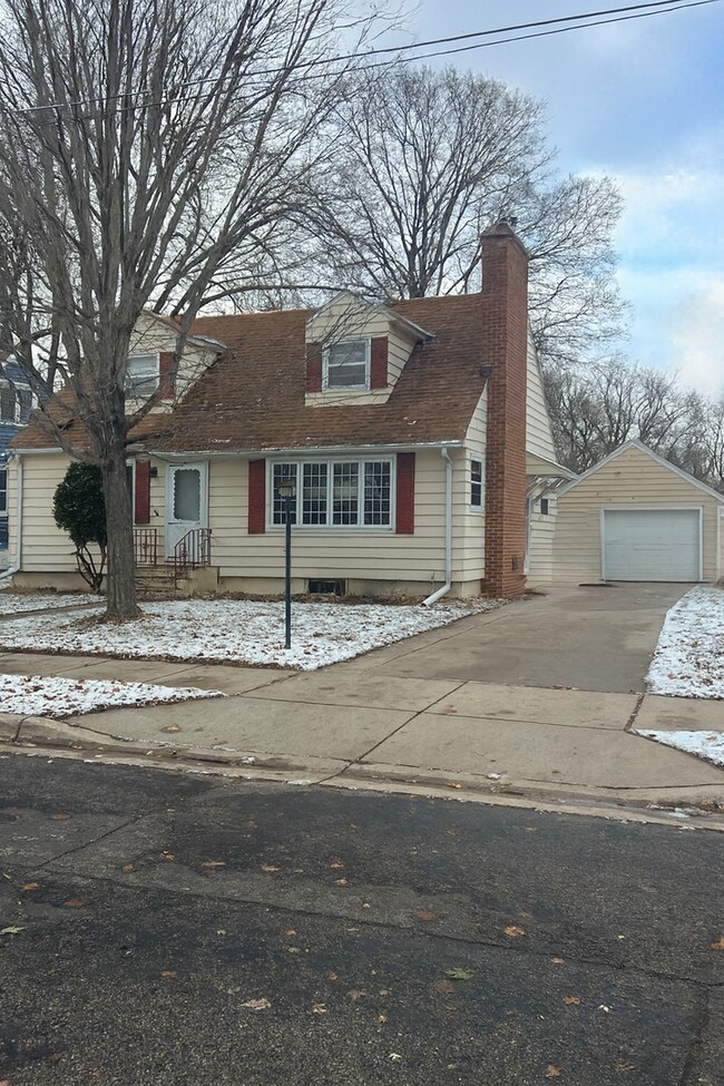 Building Photo - 524 Jefferson Ave