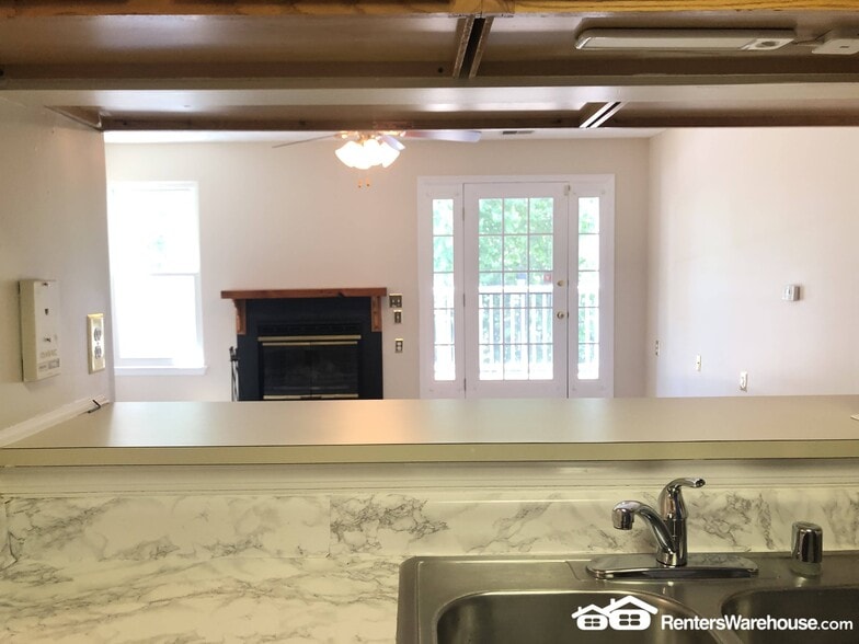 Building Photo - 6300 Bayberry Ct