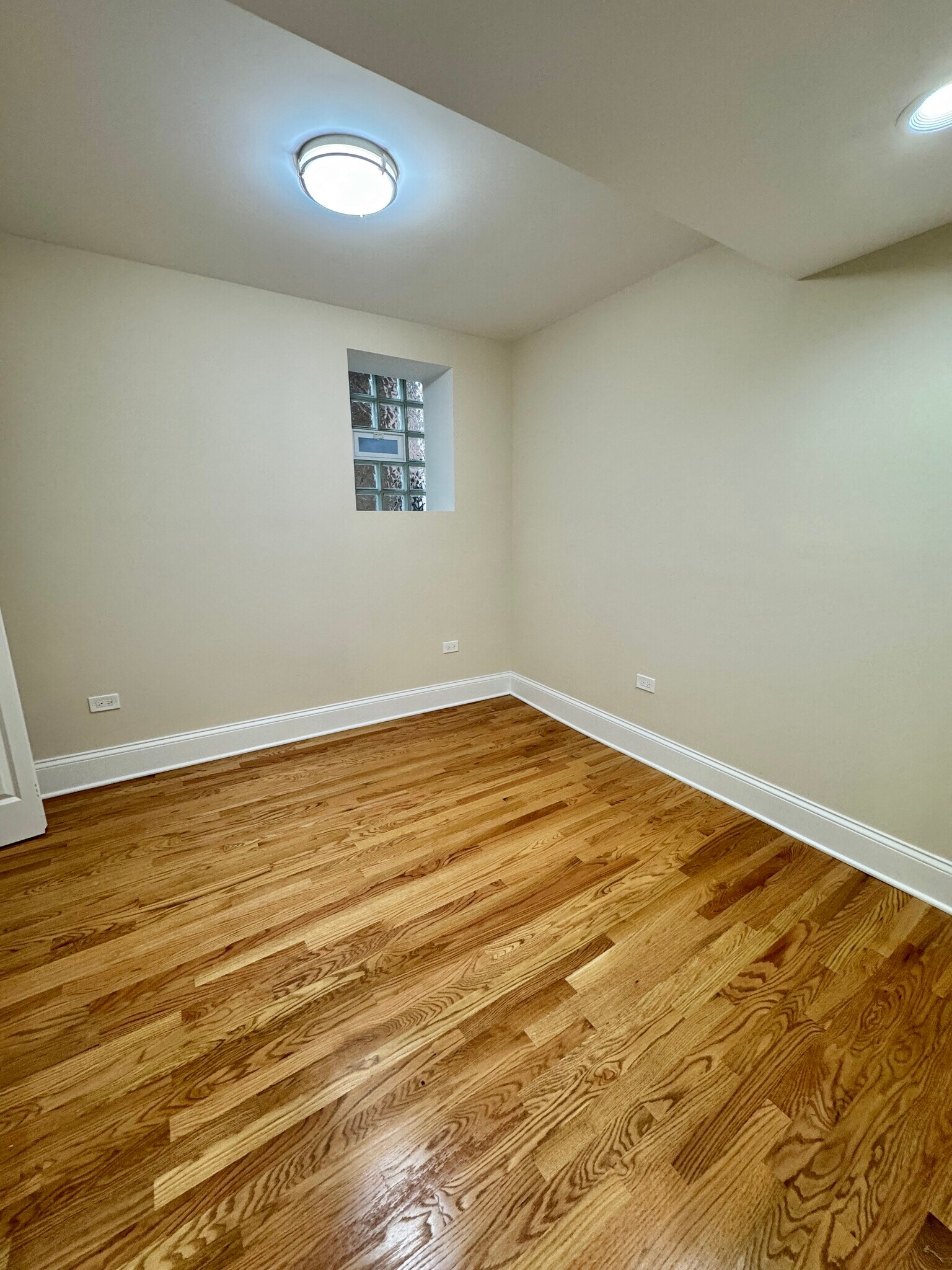 Building Photo - 5506 N Glenwood Ave