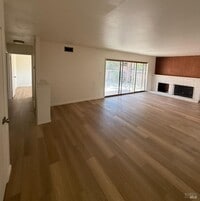 Building Photo - 1754 Sycamore Dr