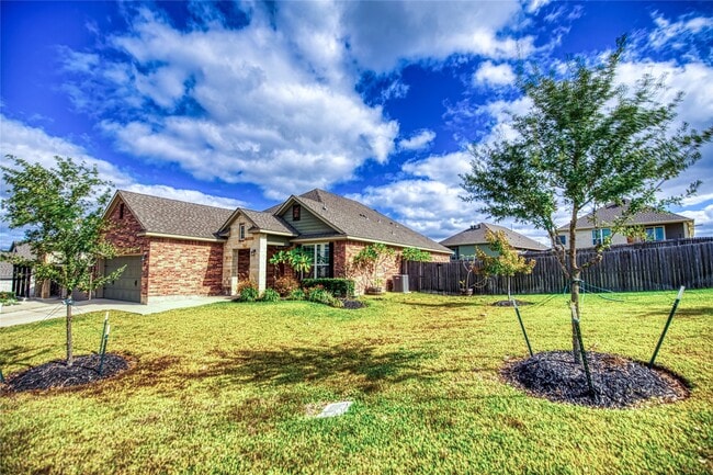 Building Photo - 912 Farm Path