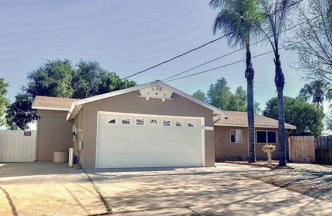 Building Photo - 329 Alder Pl