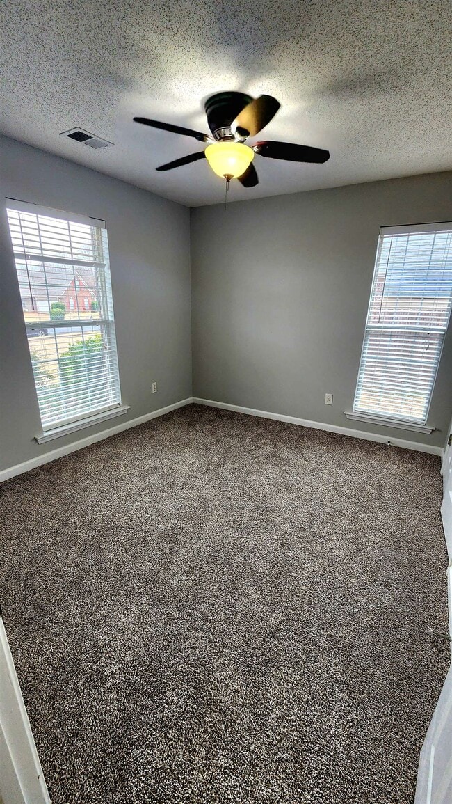 Building Photo - 5510 Underwood Cove