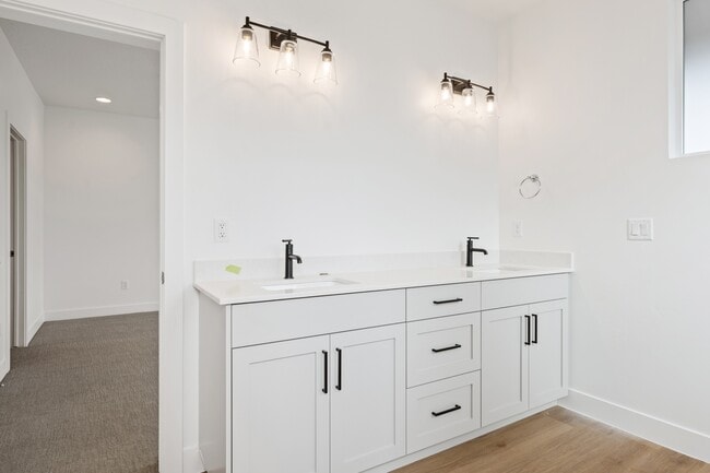 Building Photo - 2674 Rain Tree St