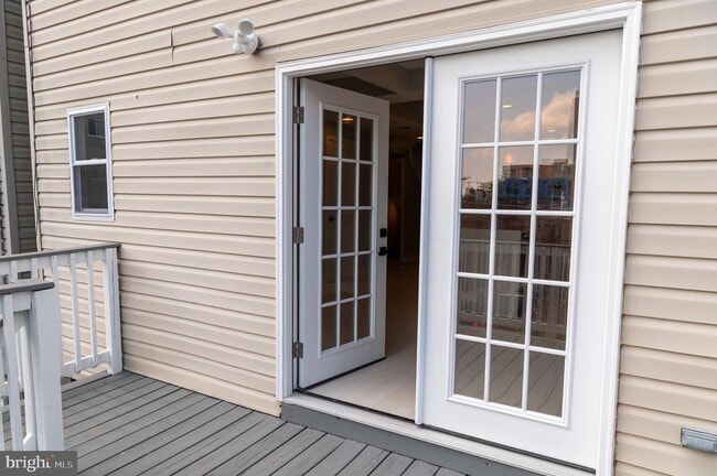 Building Photo - 706 Longfellow St NW